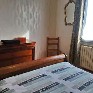  Séjour chez l'habitant Au Calme Et Simple, Cuisine A Dispo